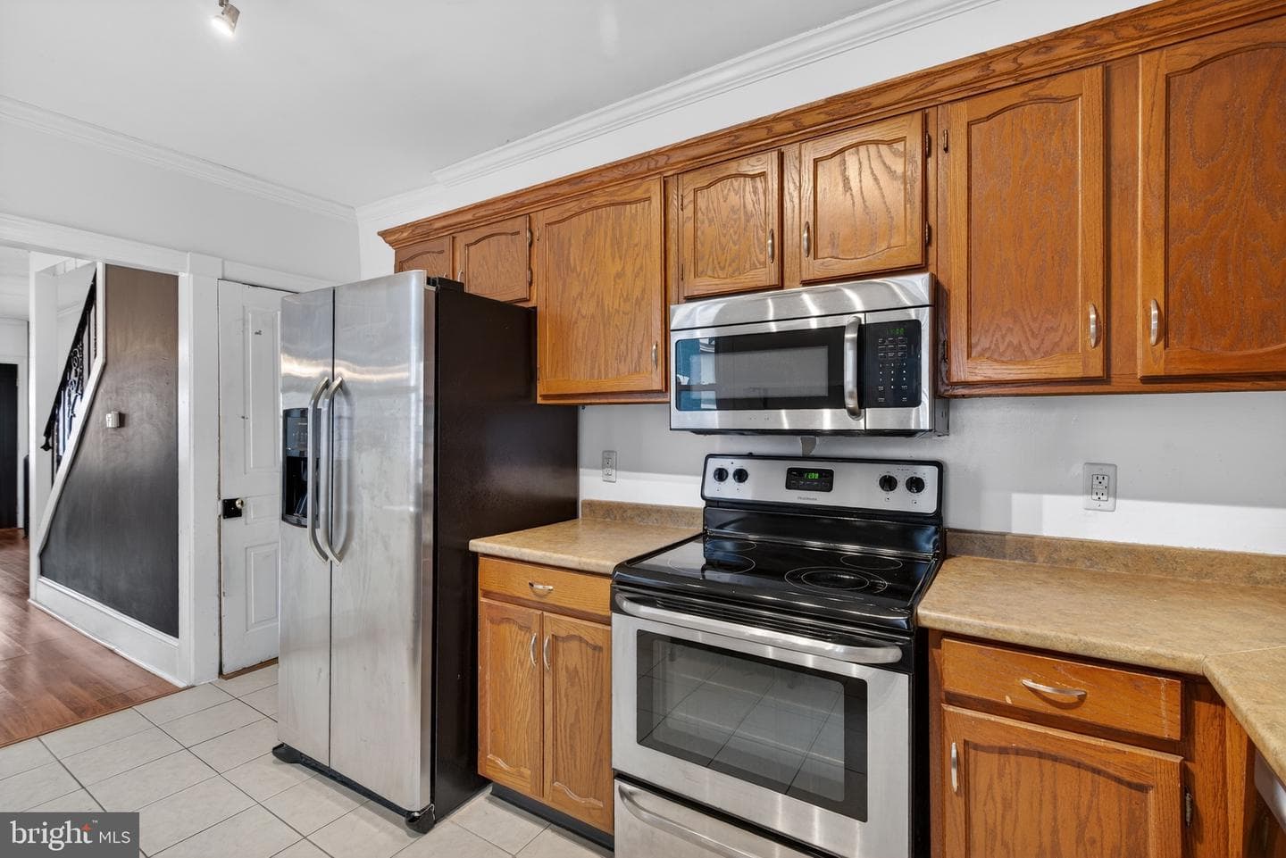 742 E Fulton Street photo 8
