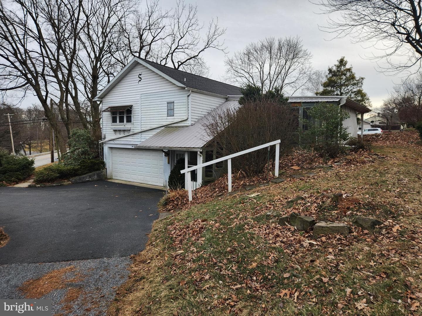 600 Park Hill Drive photo 2