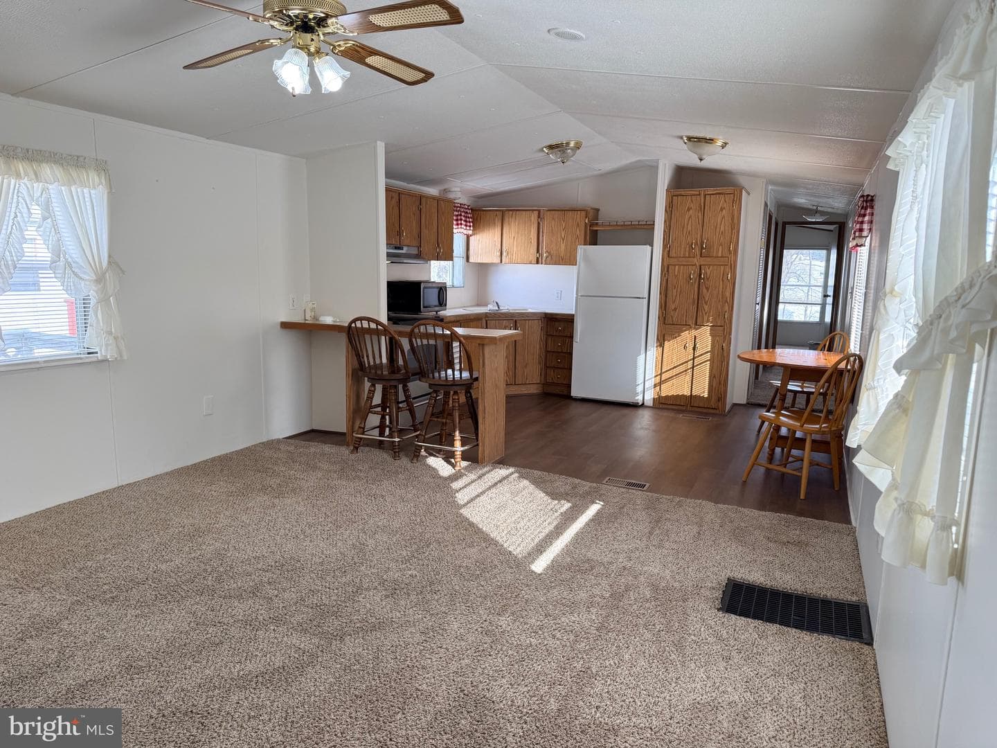124 Dawn Street photo 6