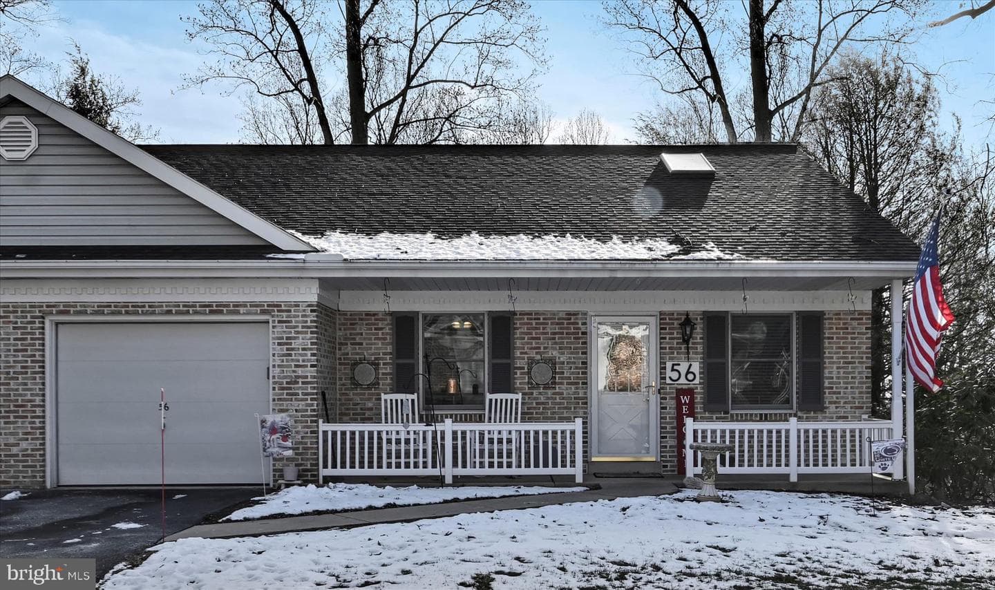 56 Timber Villa photo 5