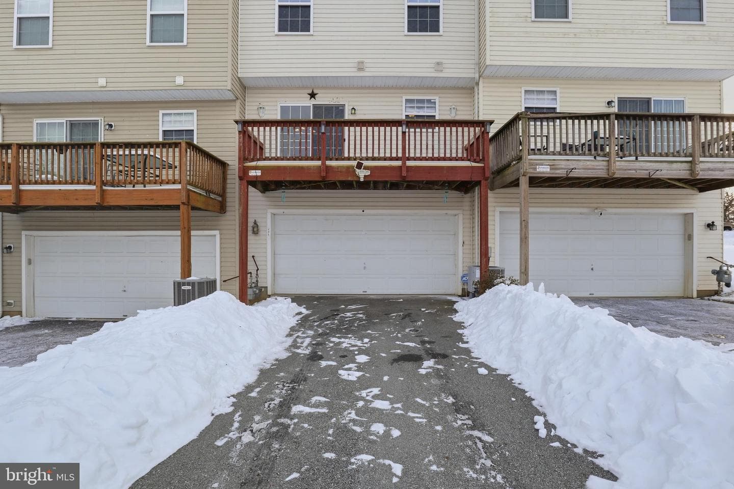 371 Dickens Drive photo 37