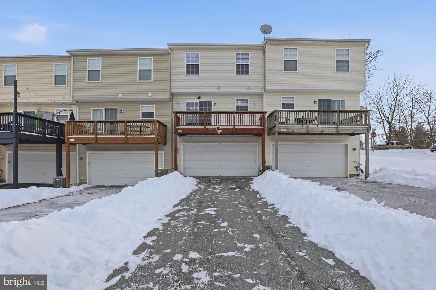 371 Dickens Drive photo 38