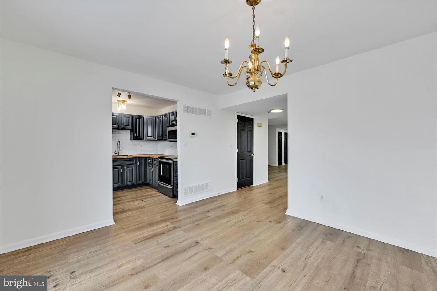 316 Windgate Court photo 12