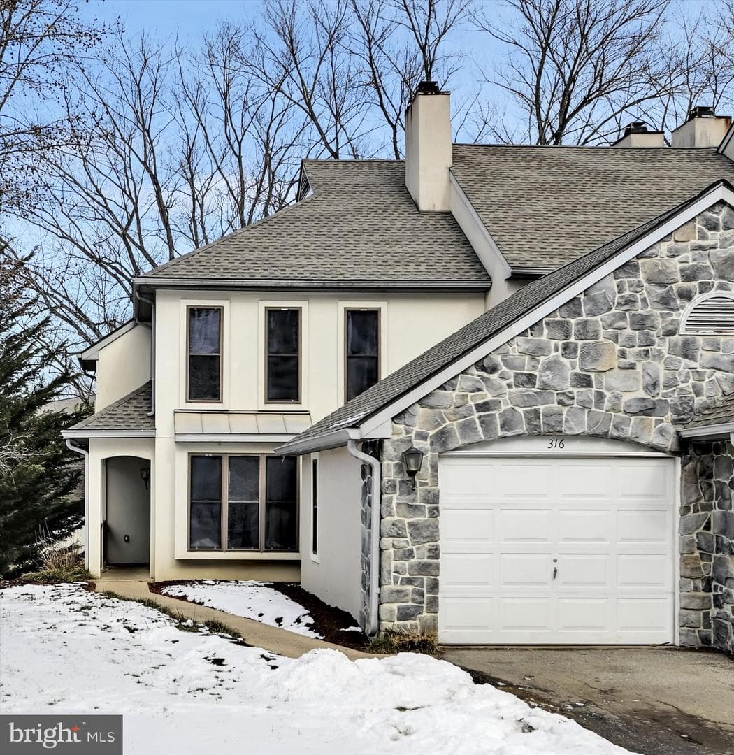 316 Windgate Court photo 4
