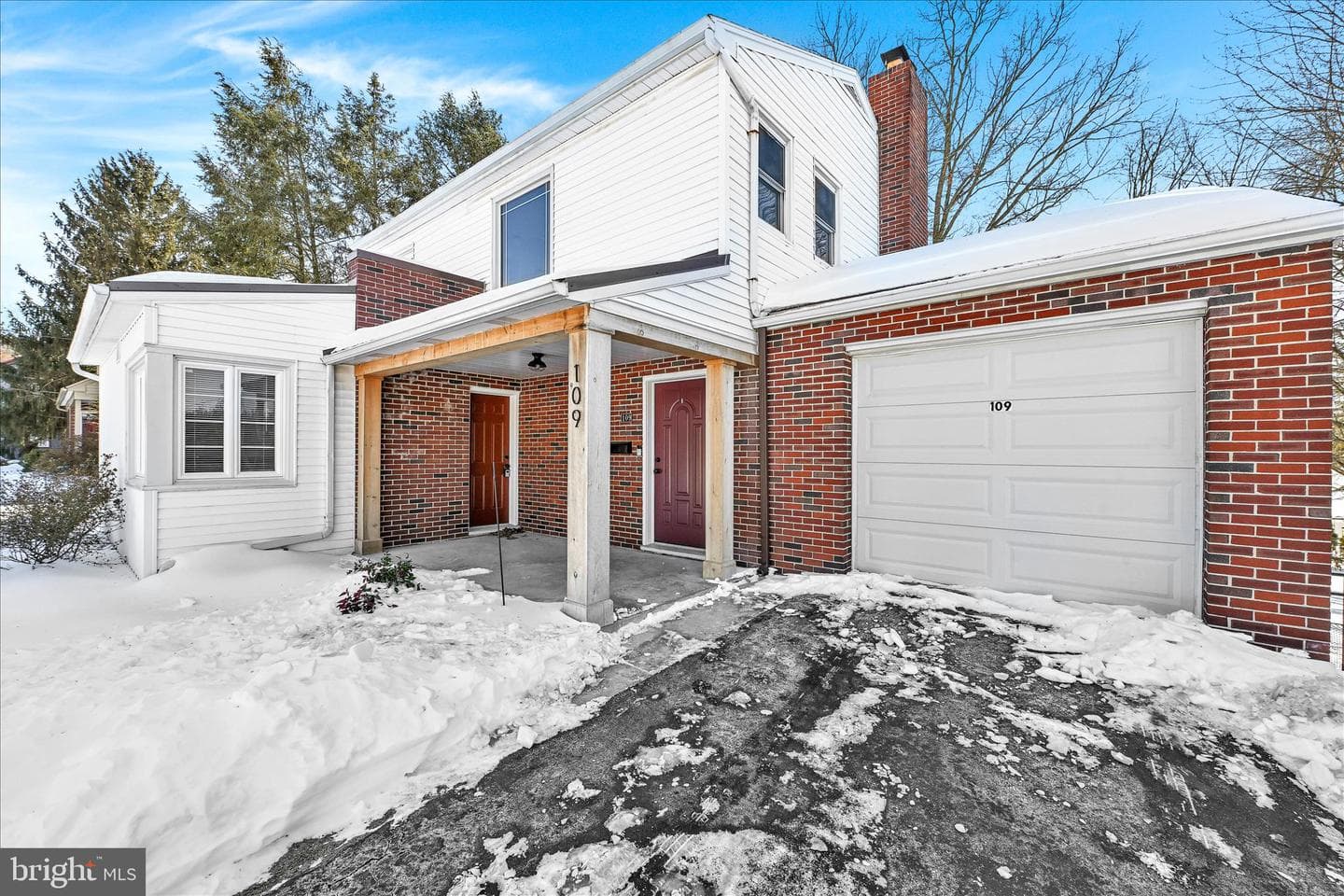 109 E Pine Street photo 1
