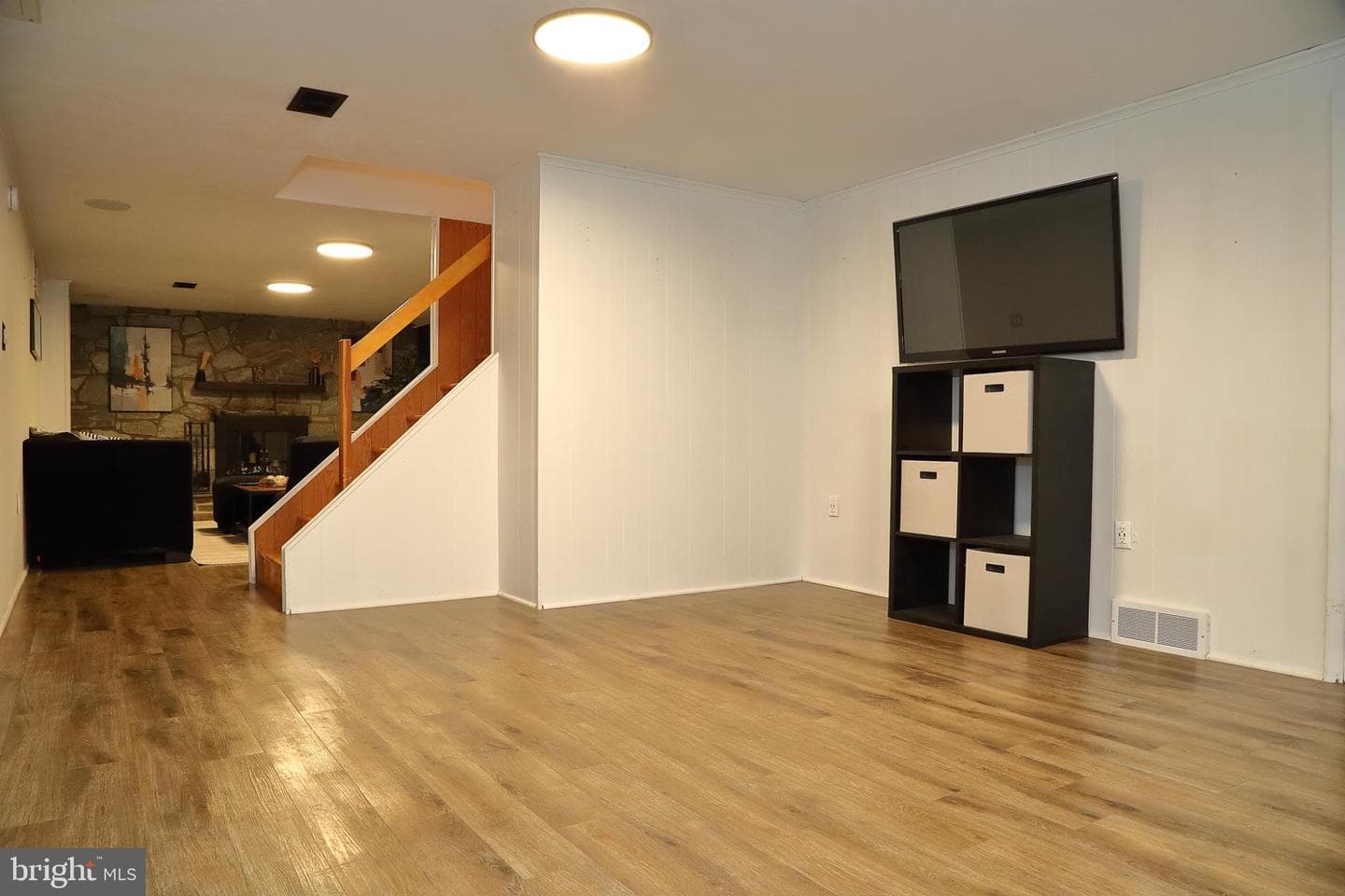 326 E Charlotte Street photo 11