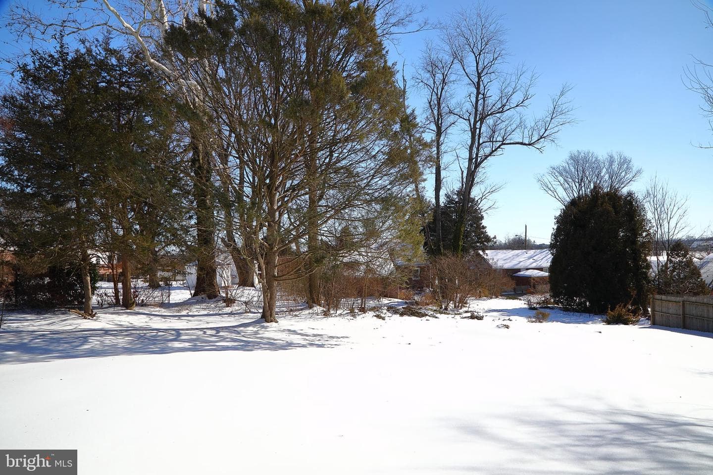 326 E Charlotte Street photo 24