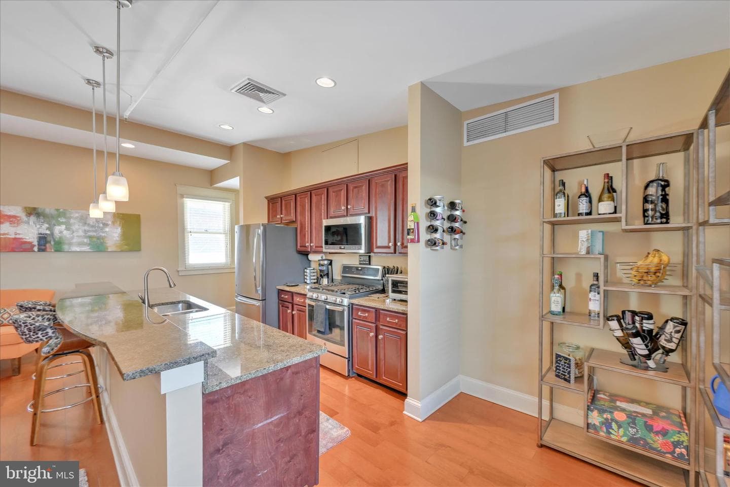 145 E King Street #401 photo 13
