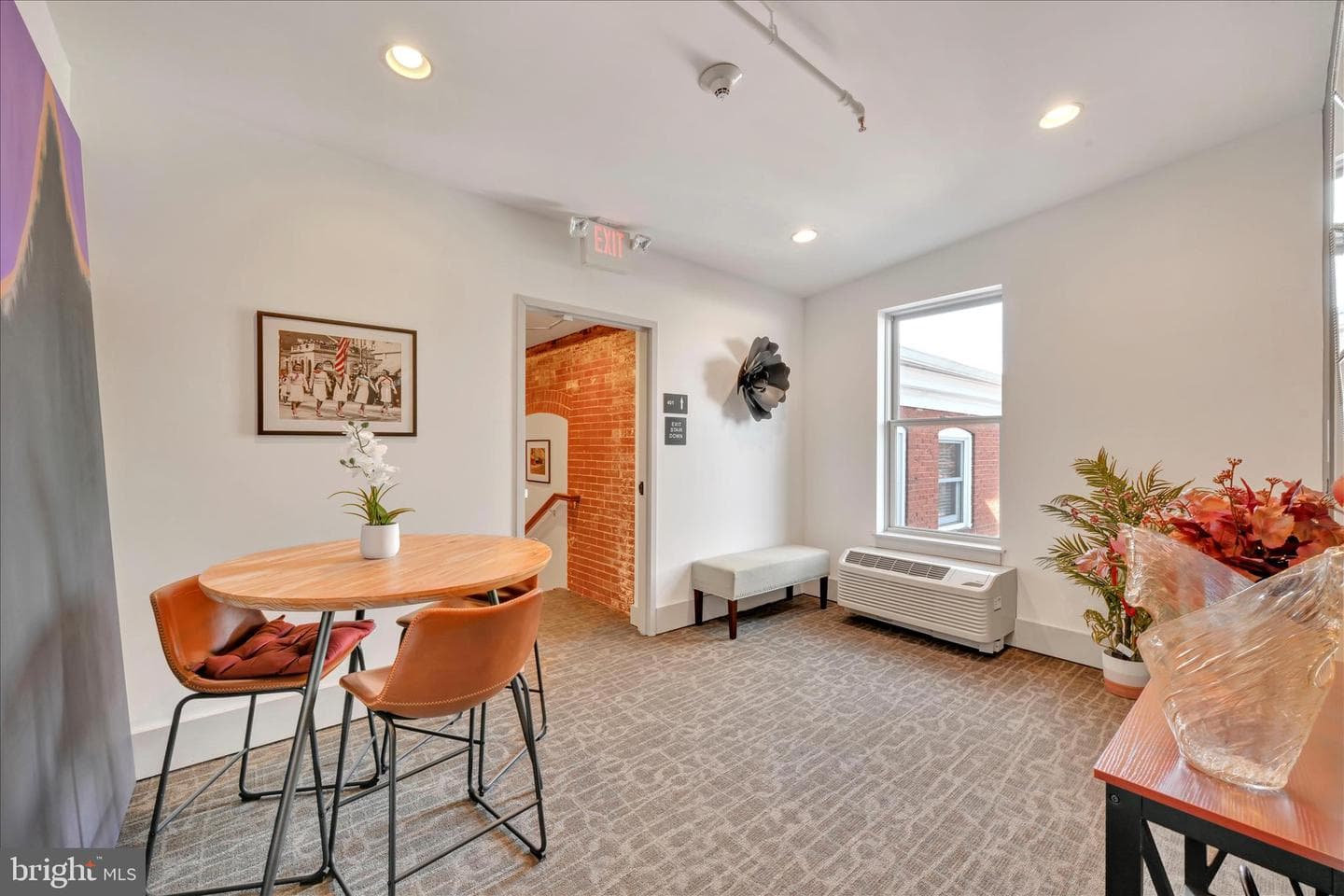 145 E King Street #401 photo 5