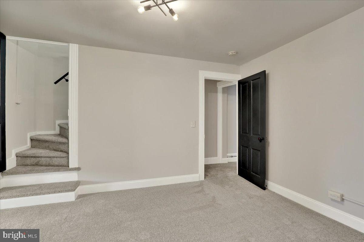 623 Bay Street photo 16