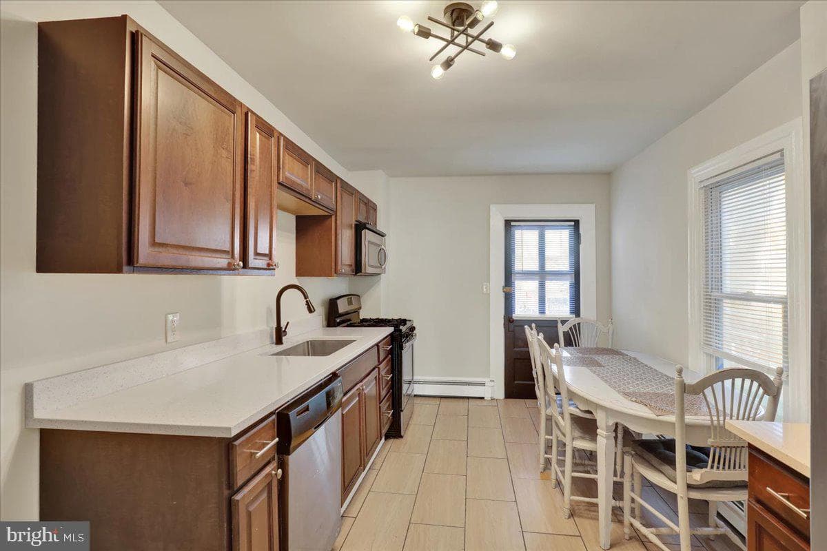 623 Bay Street photo 7