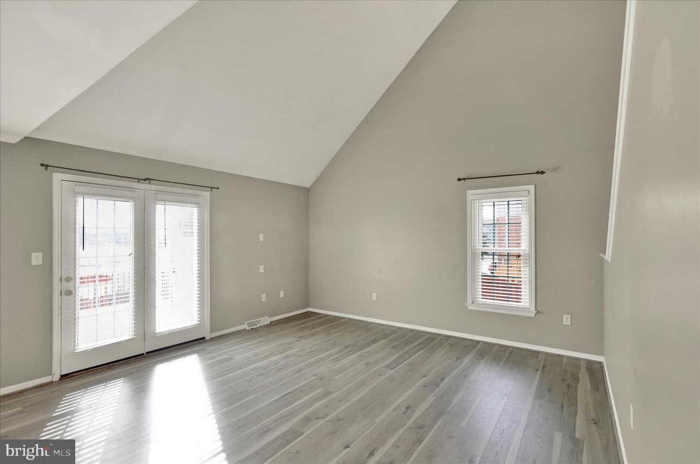 79 Spring Hill Lane photo 6