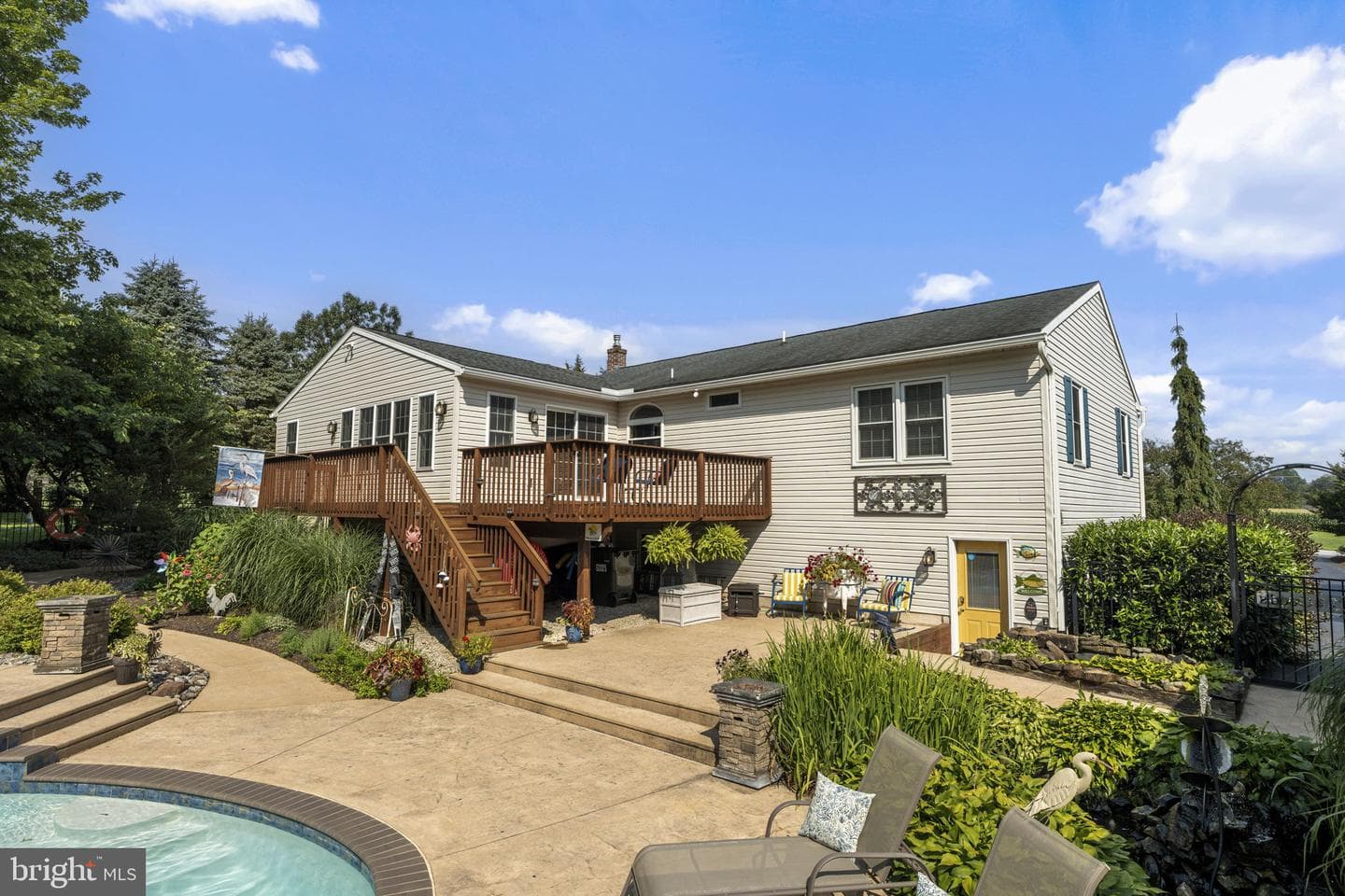 105 Whitehall Road photo 13