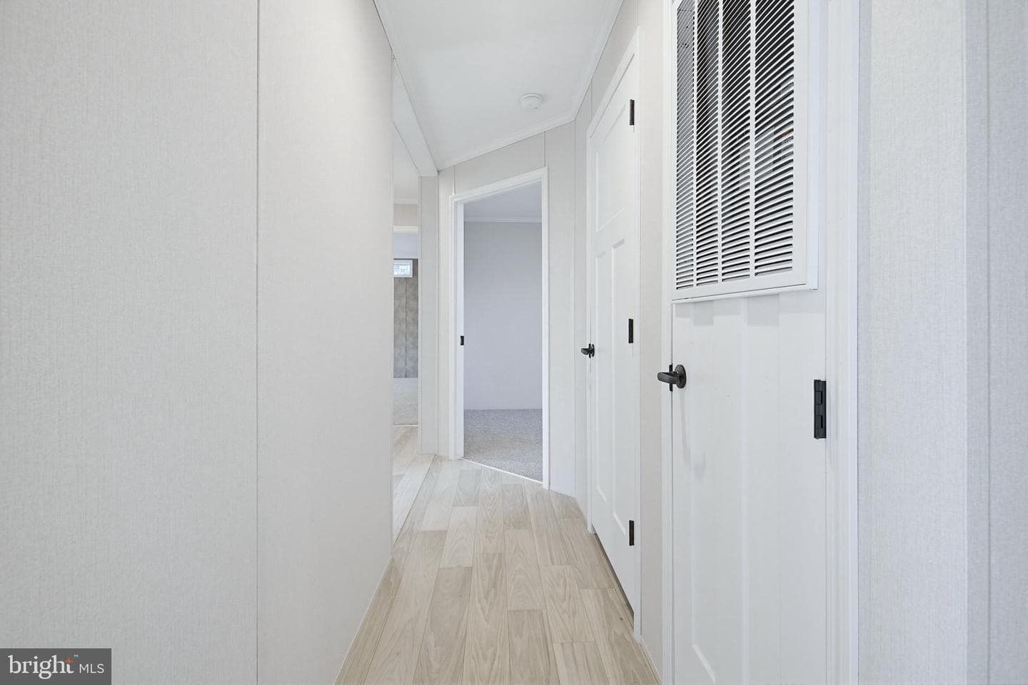 824 Carrie Court photo 10