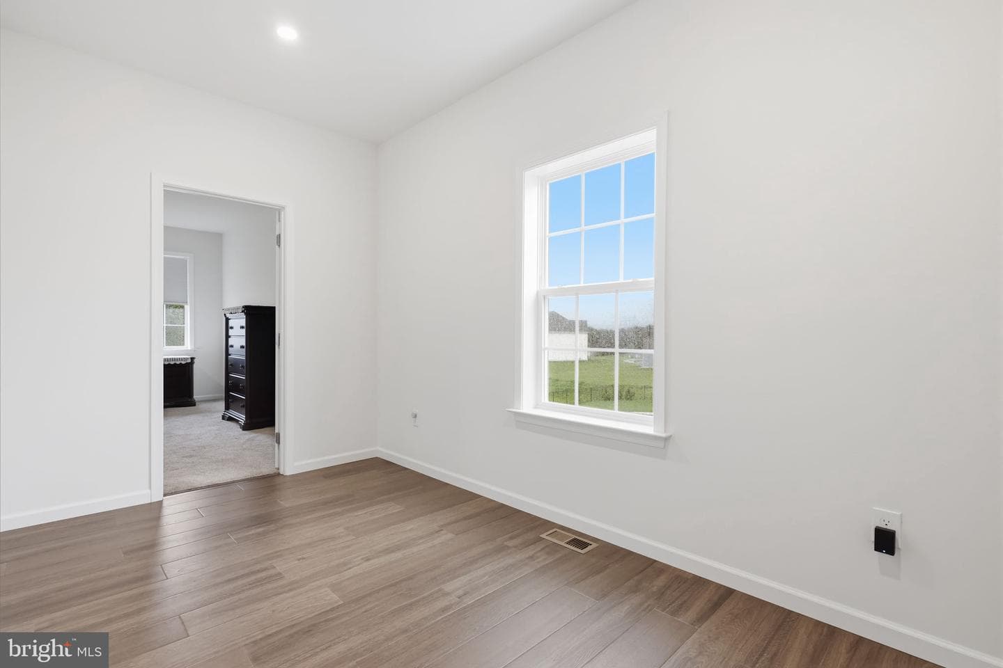113 Cameron Lane photo 32