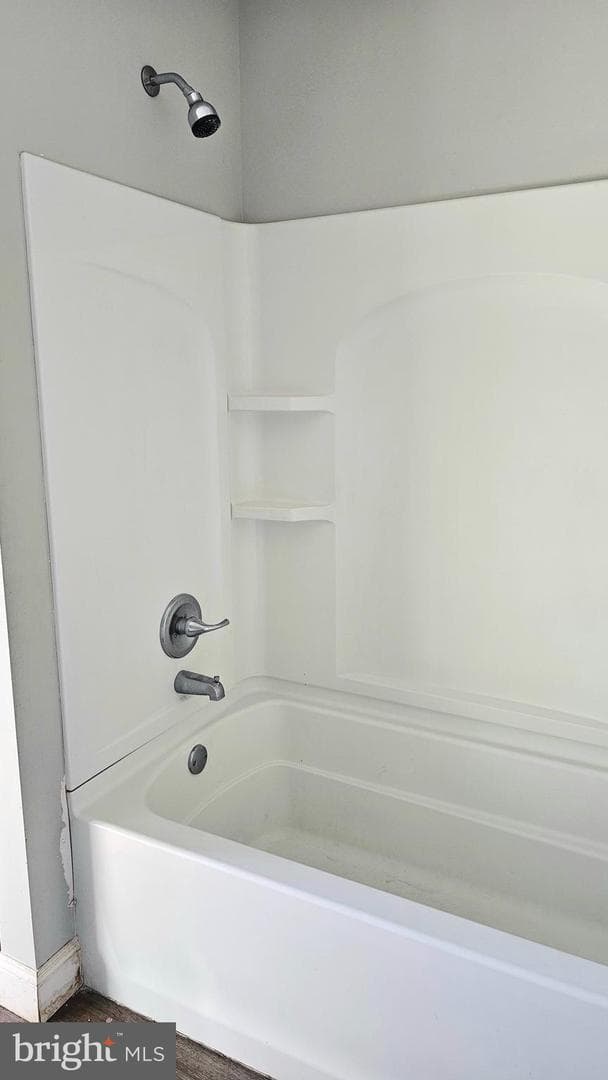 332 Perry Street photo 15