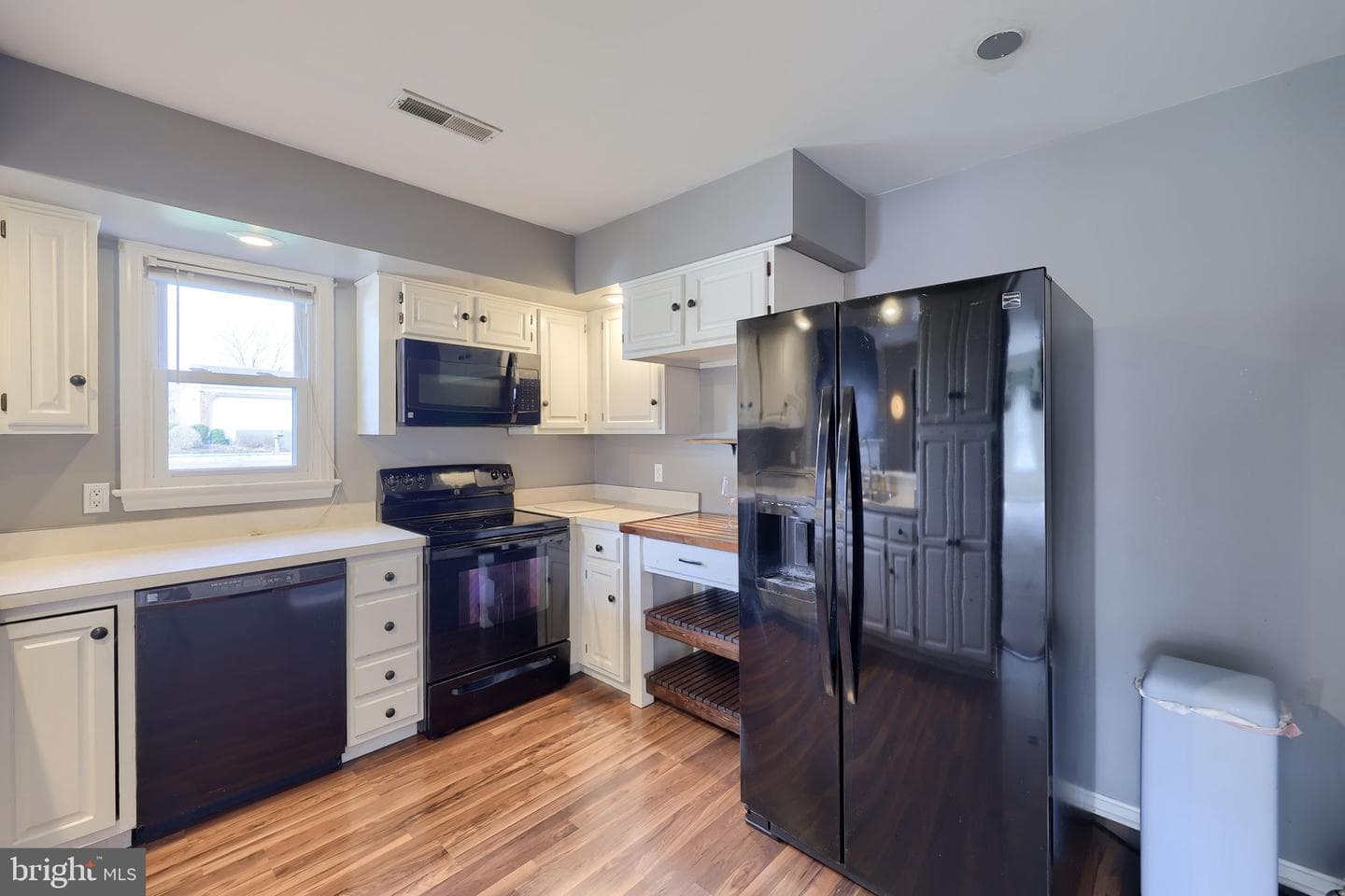 100 Pepperton Court photo 19