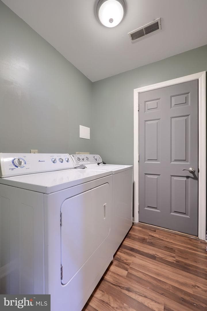 100 Pepperton Court photo 22