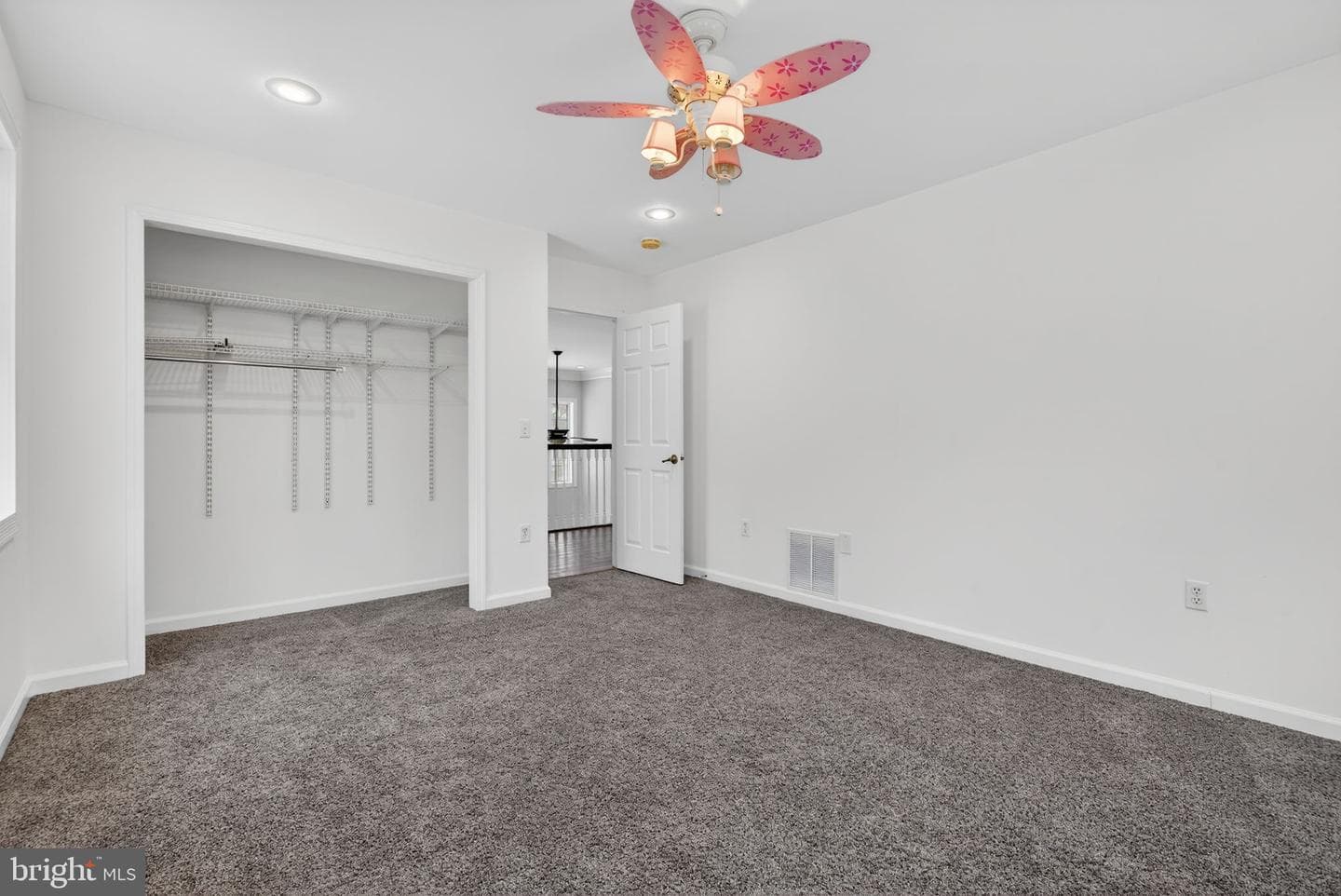 88 Shady Lane photo 38