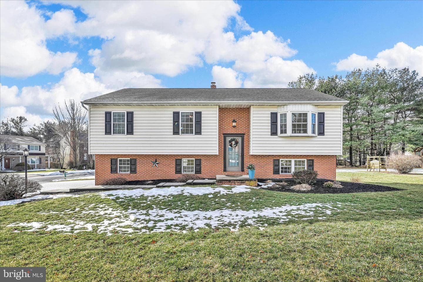3481 Coronet Avenue photo 4
