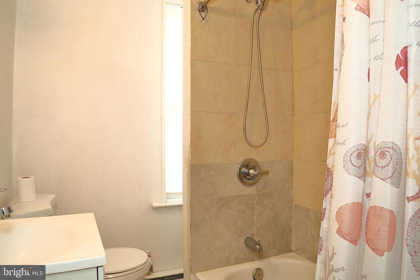 464 S Ann Street photo 8