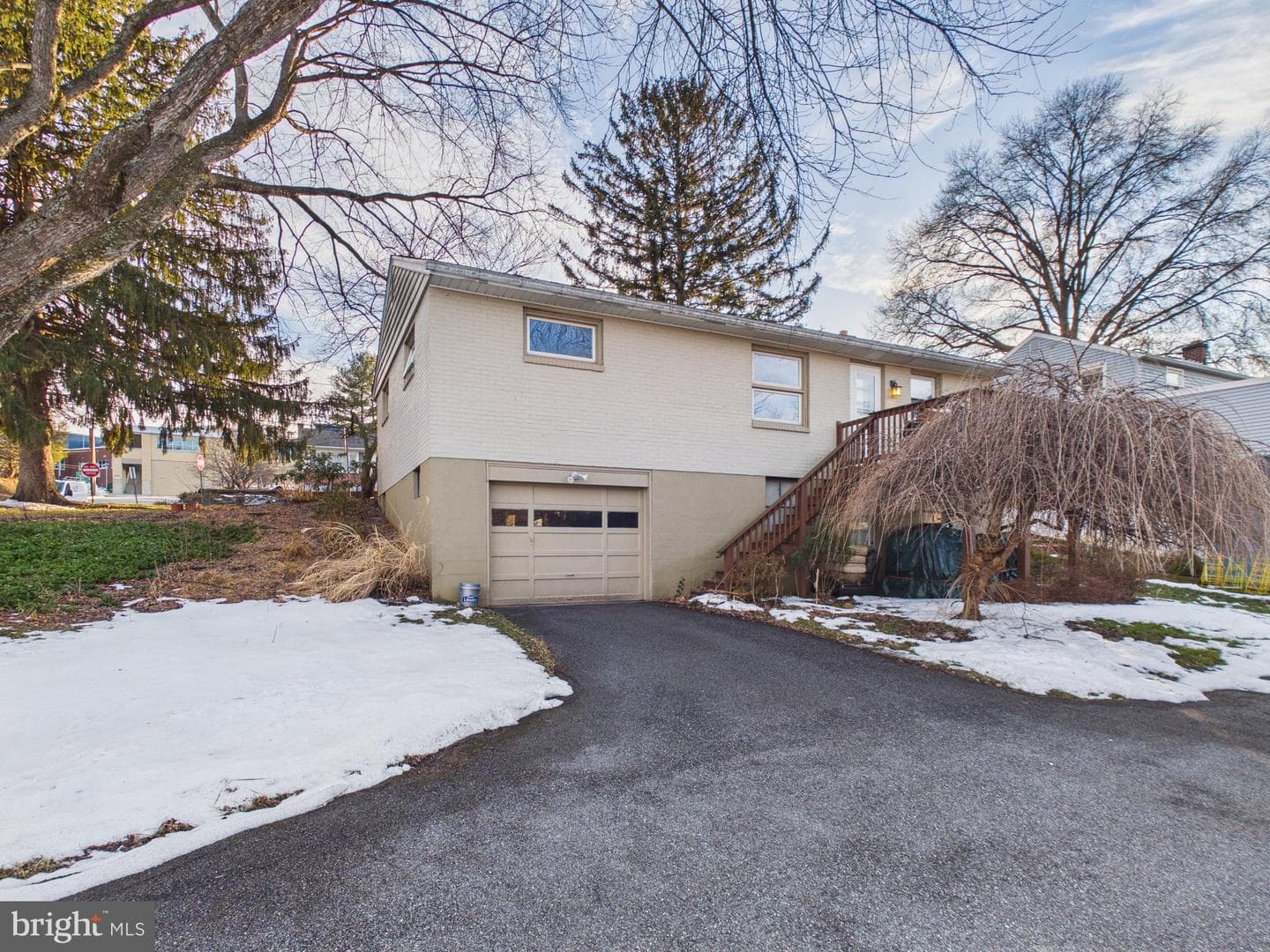 20 Circle Road photo 4