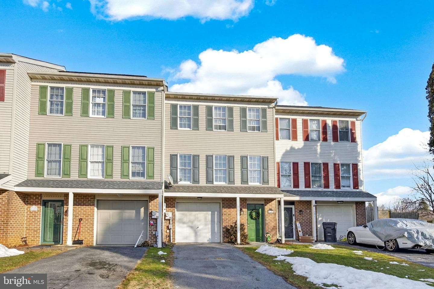 129 Townhouse Lane photo 3