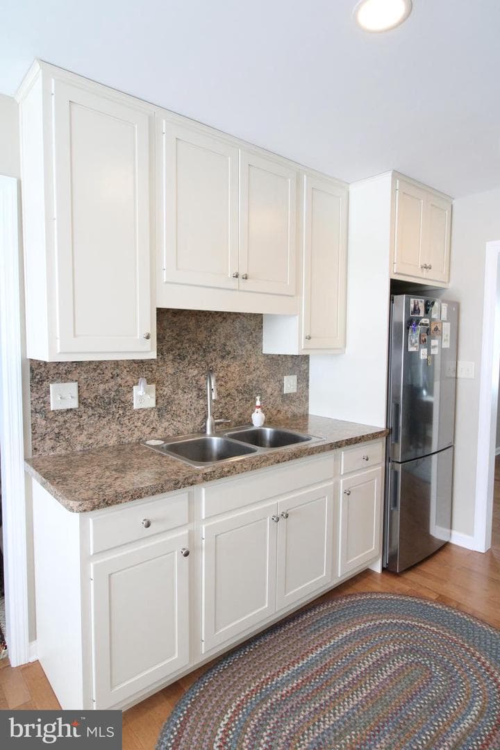 923 Jade Avenue photo 13