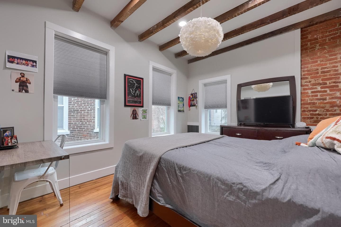 350 E Chestnut Street photo 26