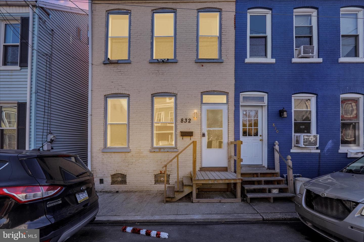 832 Houston Street photo 2