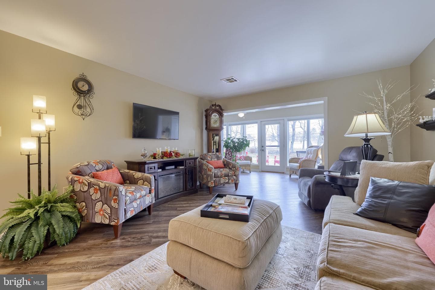 225 Black Oak Drive photo 11