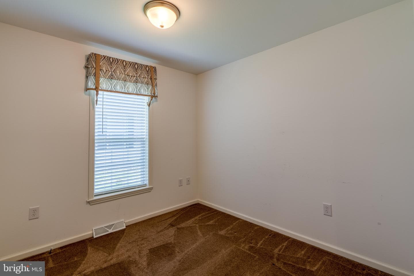 426 Eastwood Lane photo 24