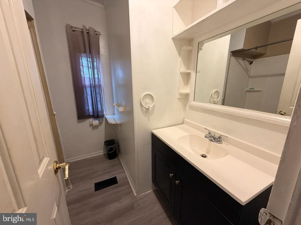 203 Oakfield Court W photo 13