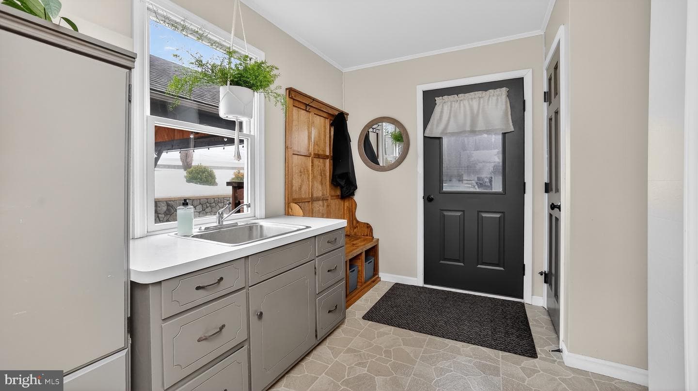 6142 Beaver Dam Road photo 18