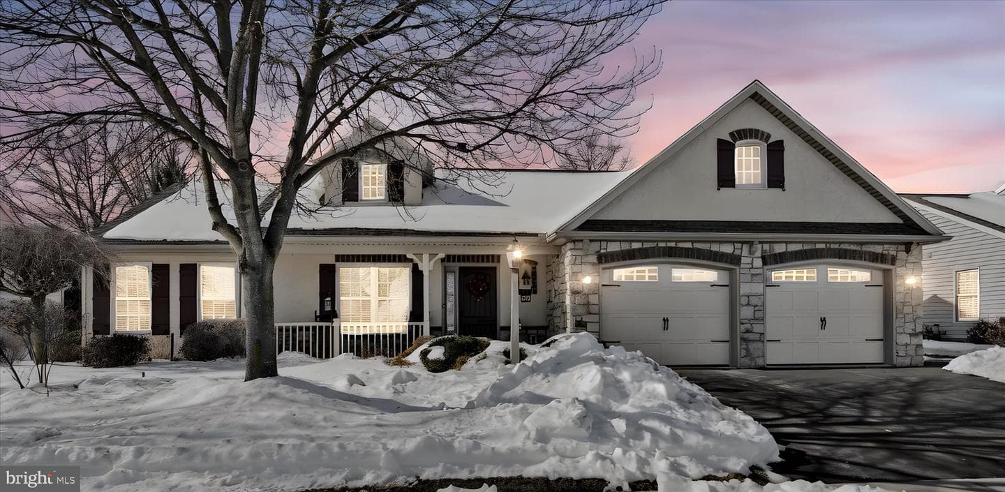 820 Cambridge Drive photo 2
