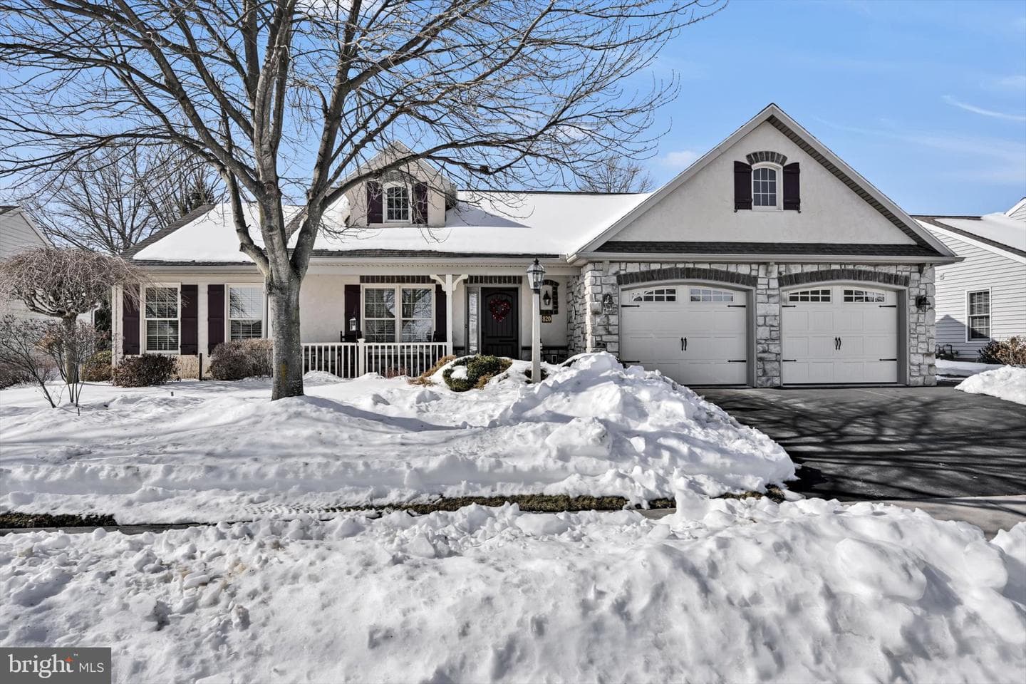 820 Cambridge Drive photo 4