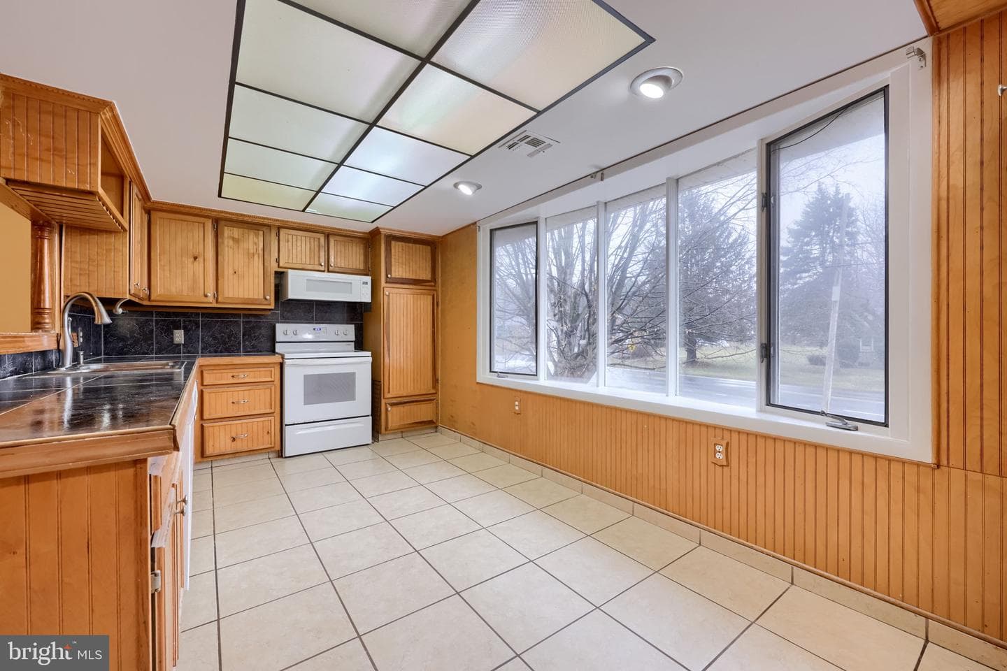 402 Philmont Drive photo 13