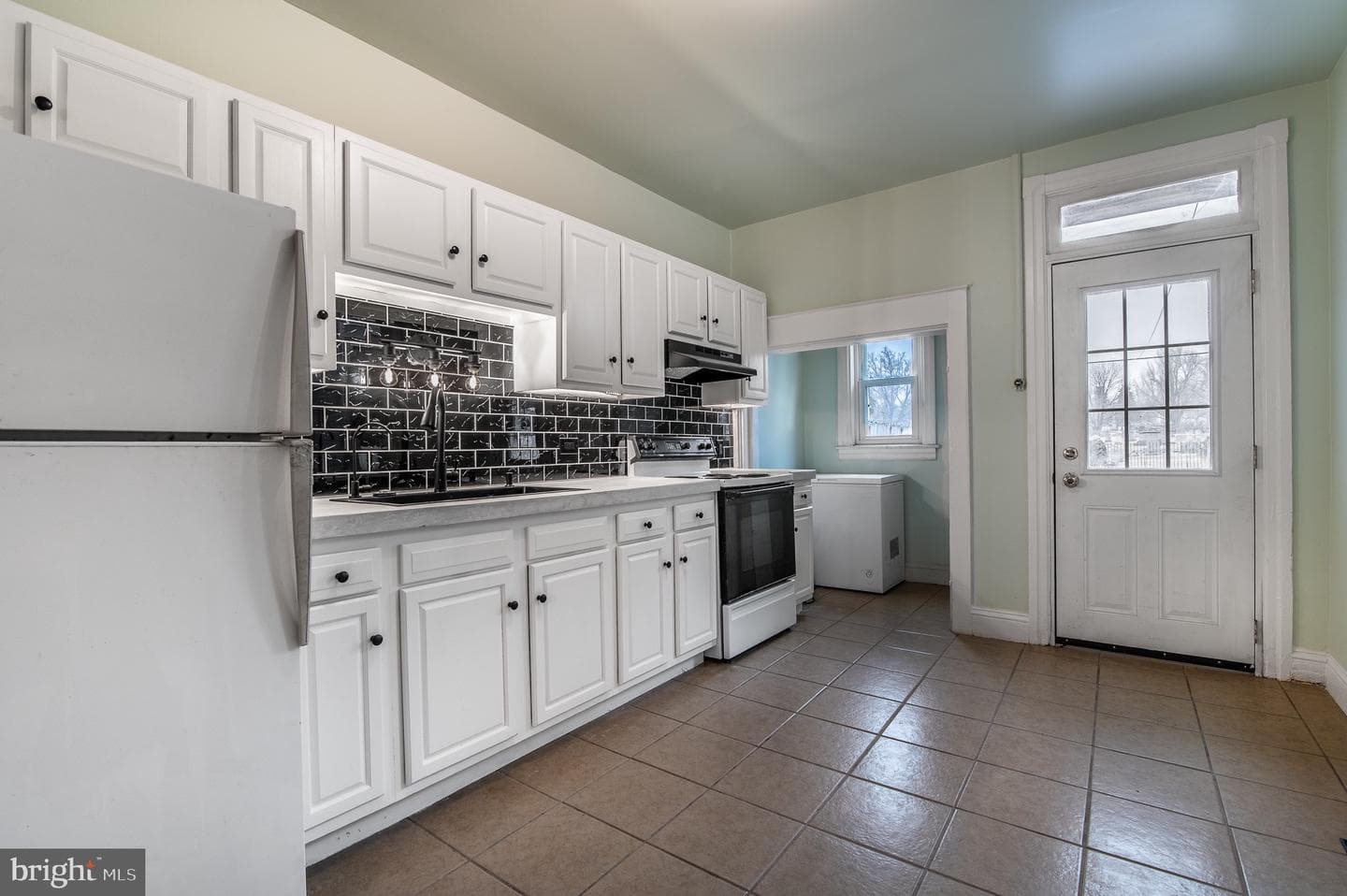 550 N Plum Street photo 7