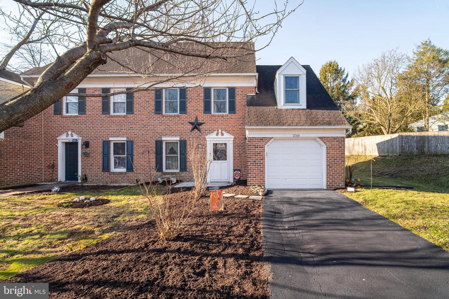 250 Huntington Drive photo 33