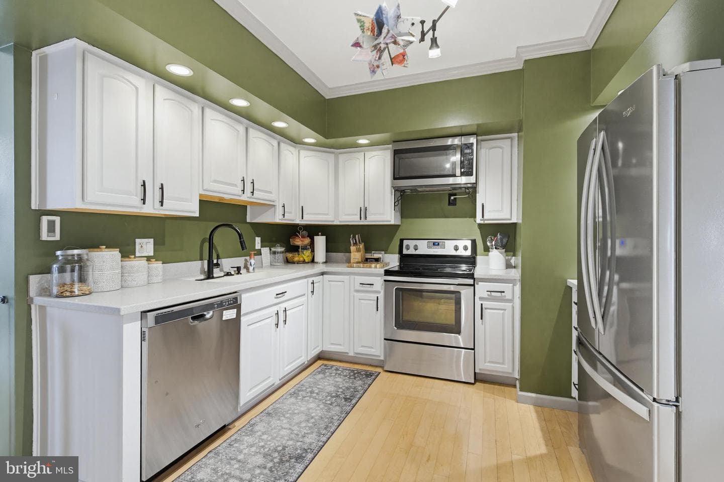 114 N Market Avenue photo 10