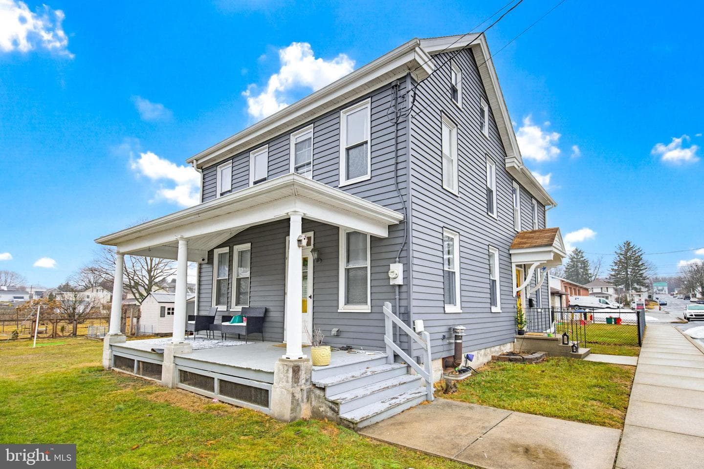 114 N Market Avenue photo 3