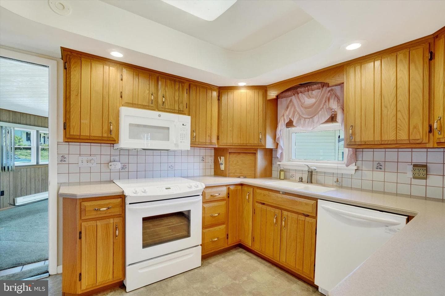 3242 Elmae Drive photo 10