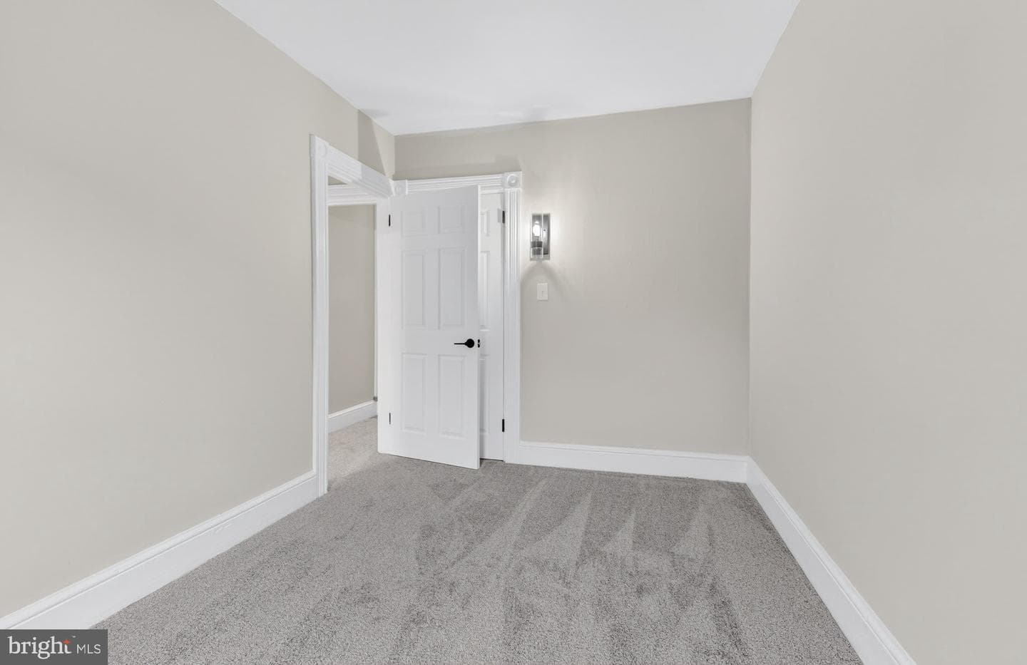 345 Beaver Street photo 25