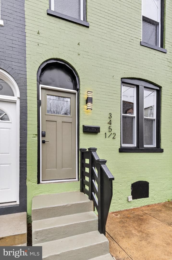 345 Beaver Street photo 4