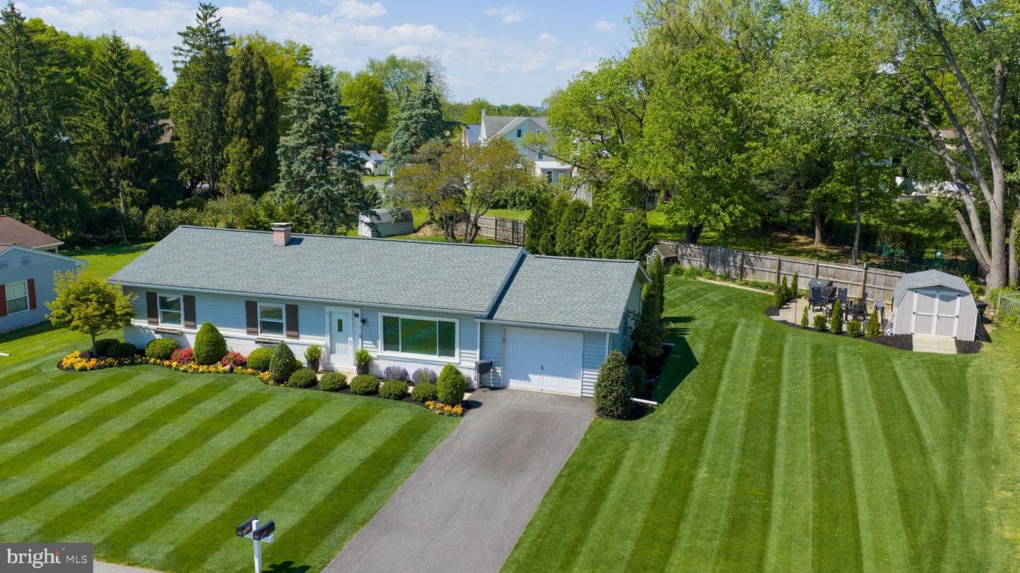 48 Vista Drive photo 3
