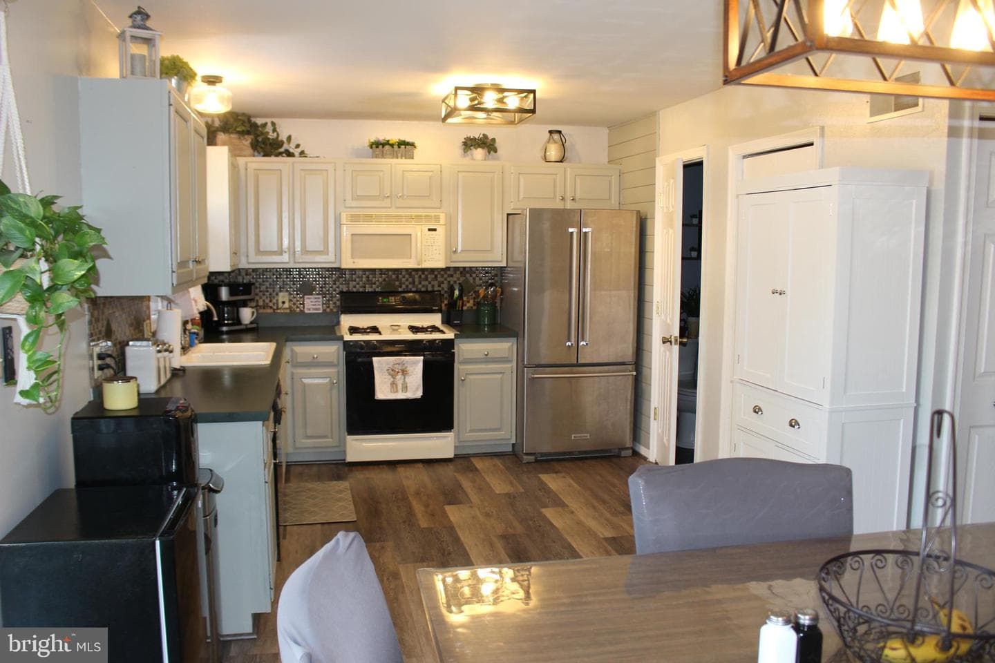 404 Tanger Street photo 6