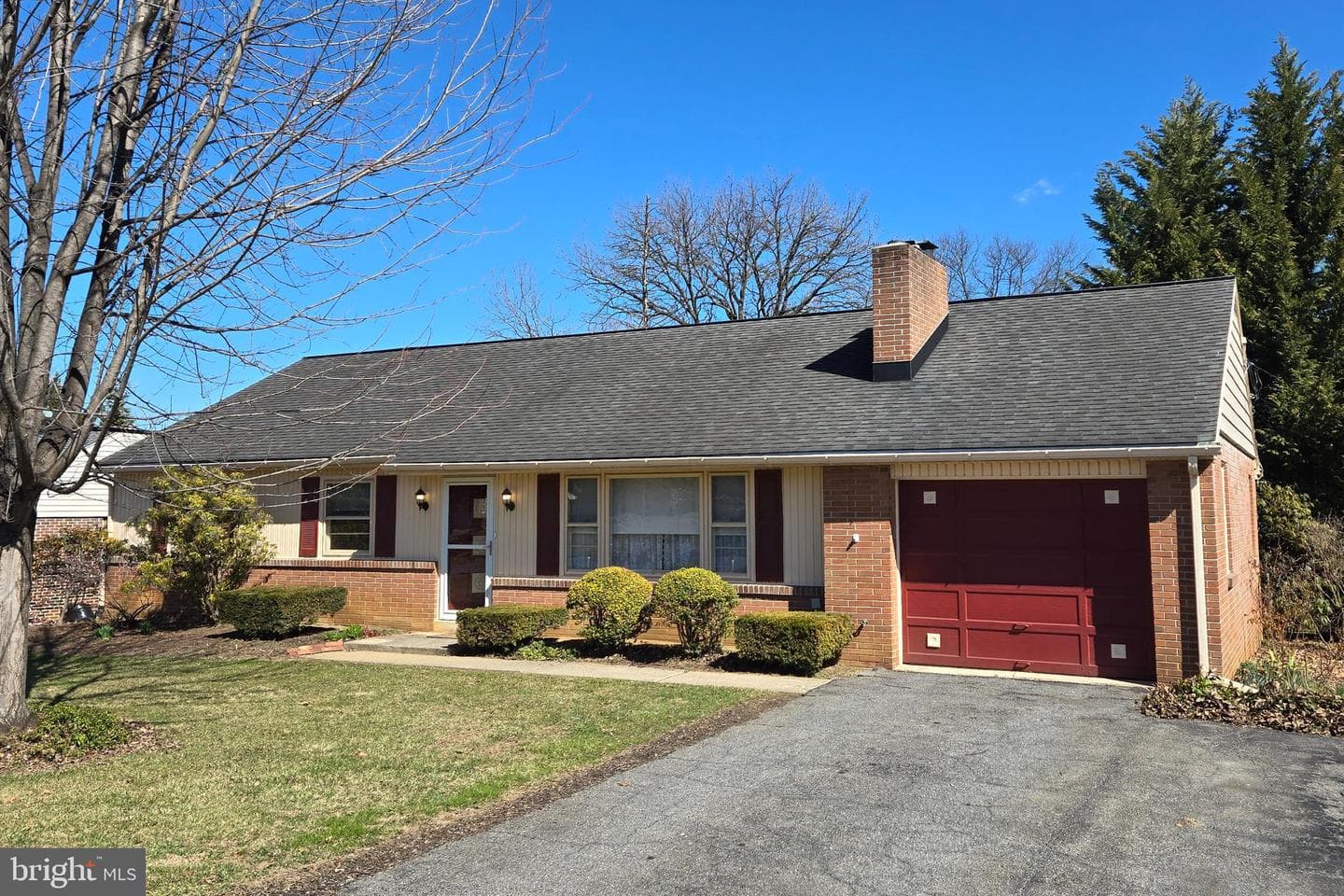 83 Highland Drive photo 1