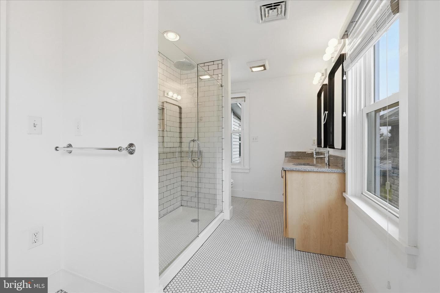 345 N Hanover Street photo 20