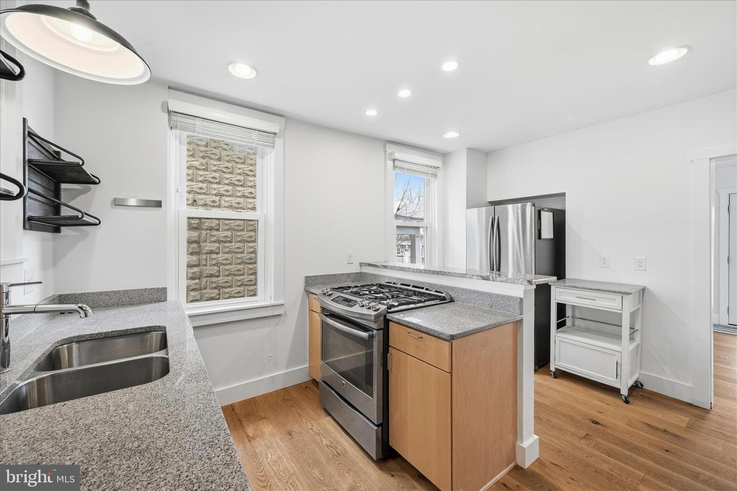 345 N Hanover Street photo 8