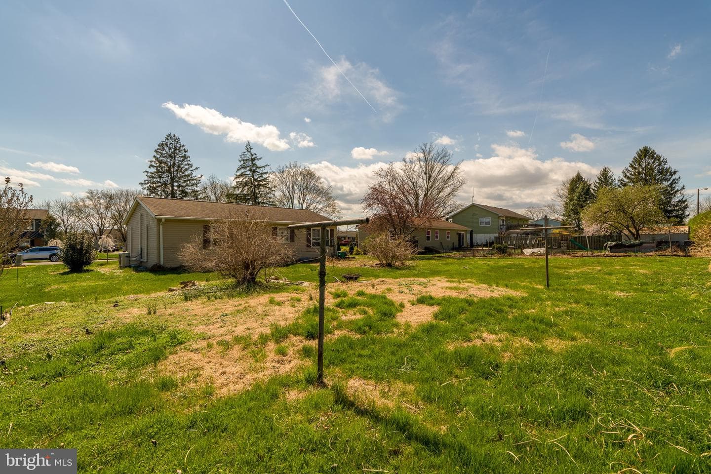 533 Martin Avenue photo 32